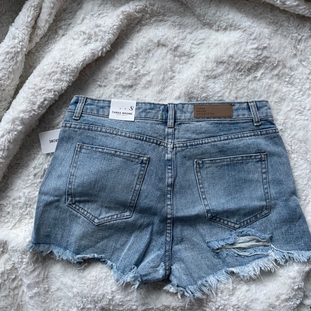 Three Brome shorts - Picture 2 of 2